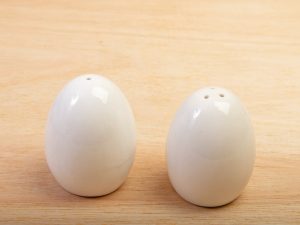 Egg salt and pepper pots